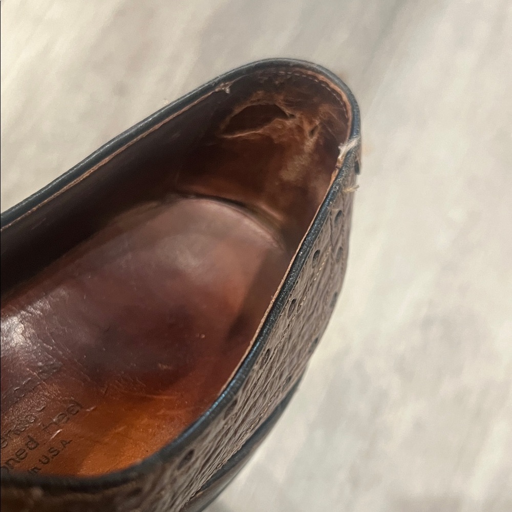 Classic 70’s Shark Leather Men's Dress Shoes - Picture 5 of 8